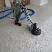 carpet-cleaning-technician